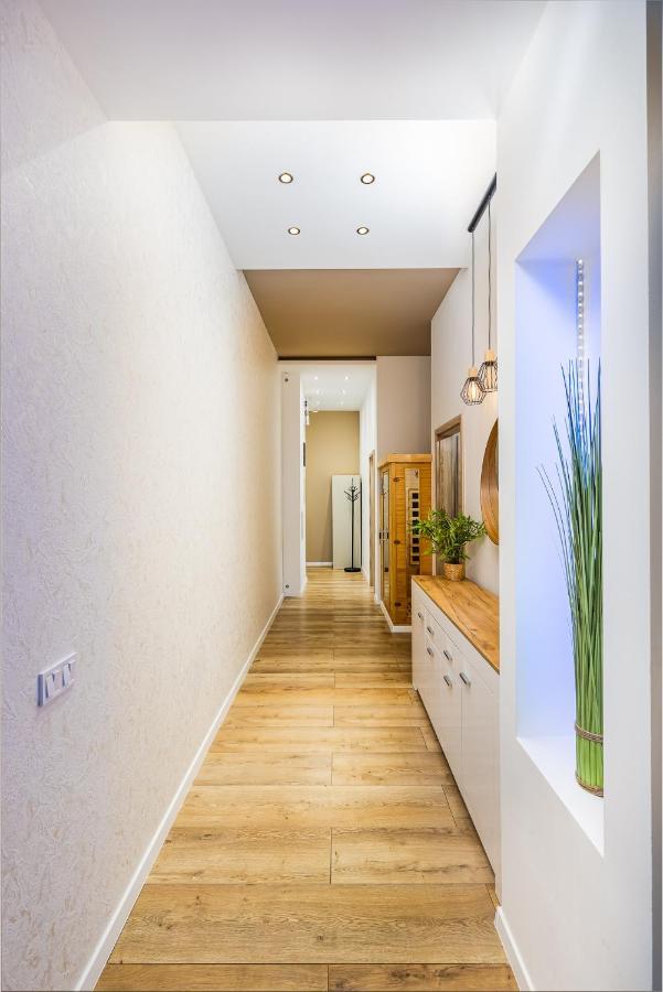 Csengery Deluxe Home With Balcony Budapest Exterior photo