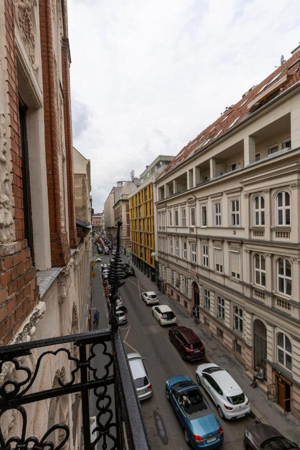 Csengery Deluxe Home With Balcony Budapest Exterior photo